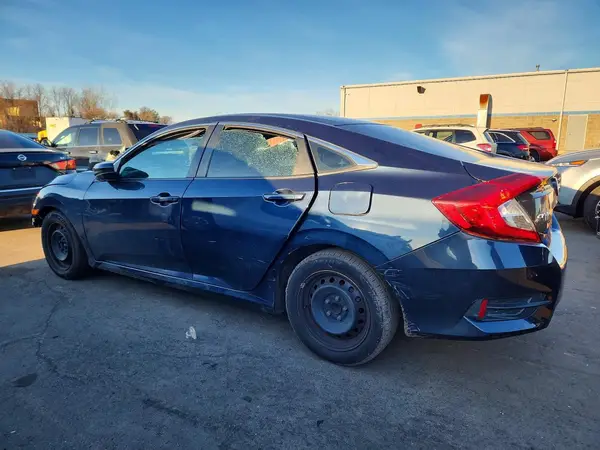2HGFC2F51JH539323 2018 HONDA CIVIC - Image 2