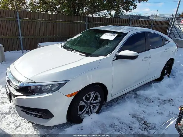 2HGFC2F51JH540956 2018 HONDA CIVIC - Image 2