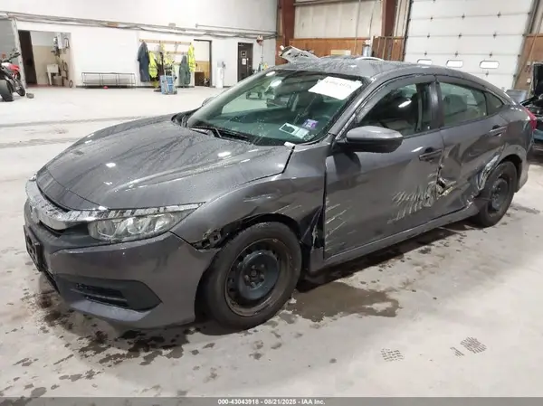 2HGFC2F51JH546854 2018 HONDA CIVIC - Image 2