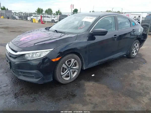 2HGFC2F51JH549382 2018 HONDA CIVIC - Image 2