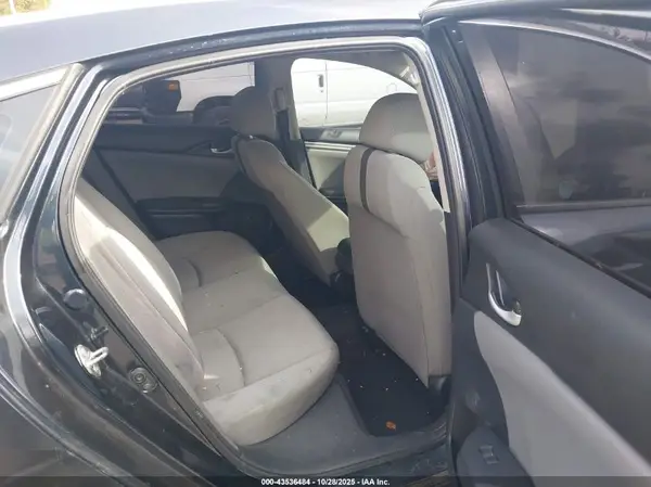 2HGFC2F51JH555120 2018 HONDA CIVIC - Image 8
