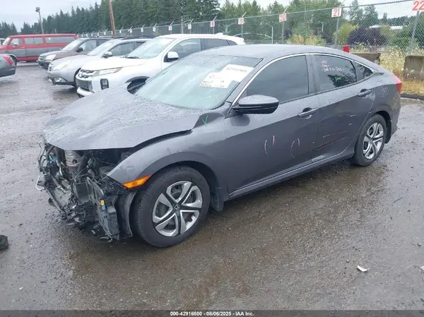 2HGFC2F51JH556056 2018 HONDA CIVIC - Image 2