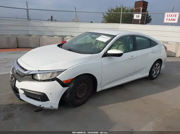 2HGFC2F51JH564271 2018 HONDA CIVIC - Image 2