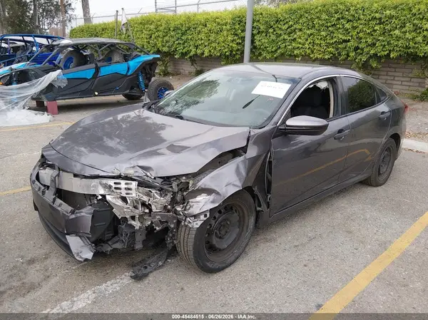 2HGFC2F51JH565940 2018 HONDA CIVIC - Image 2