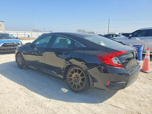 2HGFC2F51JH569602 2018 HONDA CIVIC - Image 2