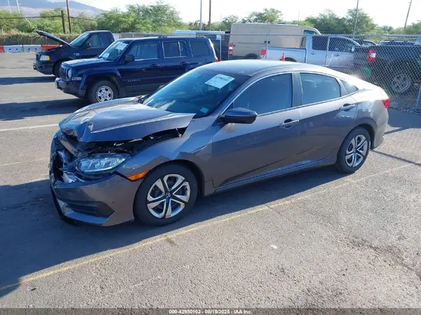 2HGFC2F51JH570314 2018 HONDA CIVIC - Image 2