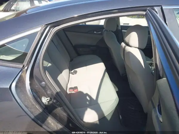 2HGFC2F51JH574167 2018 HONDA CIVIC - Image 8