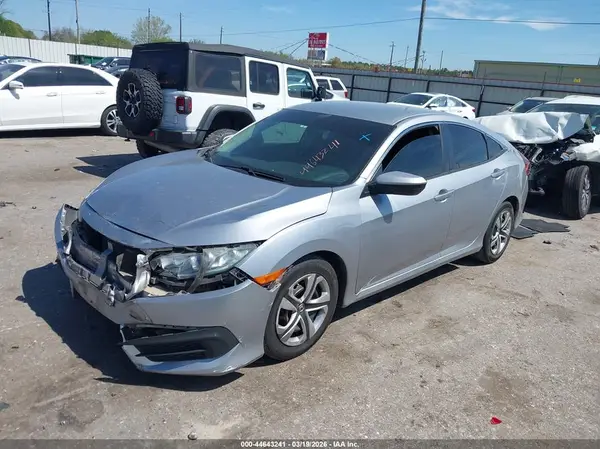 2HGFC2F51JH581930 2018 HONDA CIVIC - Image 2