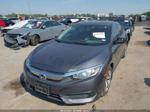 2HGFC2F51JH583435 2018 HONDA CIVIC - Image 2