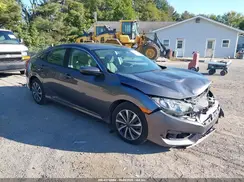 2HGFC2F51JH583743 2018 HONDA CIVIC