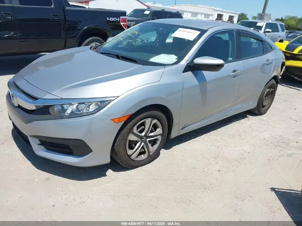 2HGFC2F51JH587288 2018 HONDA CIVIC - Image 2