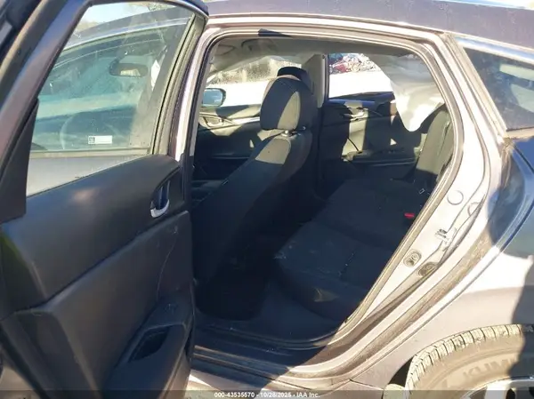 2HGFC2F51JH587680 2018 HONDA CIVIC - Image 8