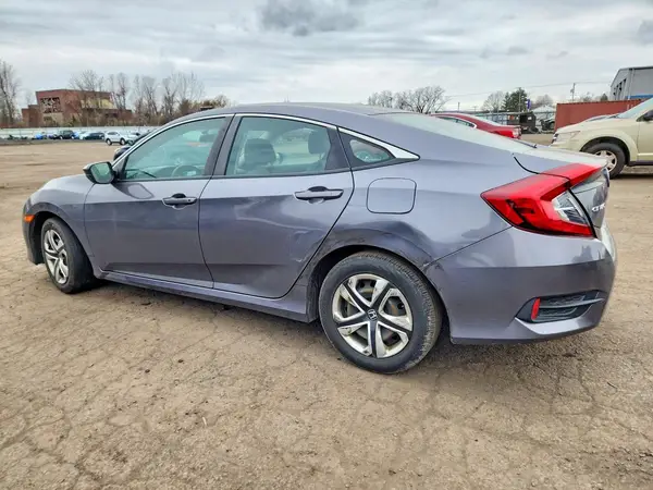 2HGFC2F51JH588358 2018 HONDA CIVIC - Image 2