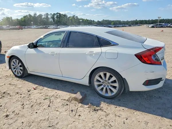 2HGFC2F51JH591776 2018 HONDA CIVIC - Image 2