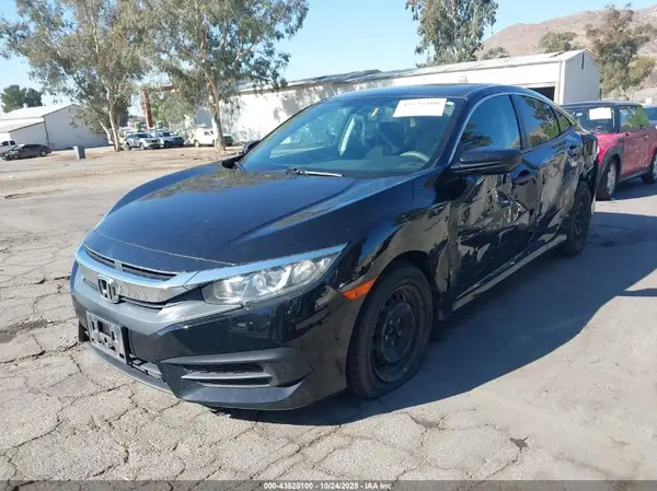 2HGFC2F51JH595472 2018 HONDA CIVIC - Image 2