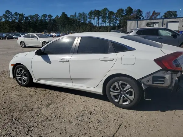 2HGFC2F51JH597464 2018 HONDA CIVIC - Image 2