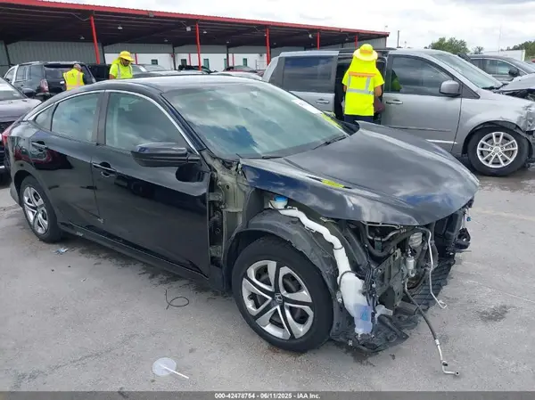 2HGFC2F51JH598663 2018 HONDA CIVIC - Image 1