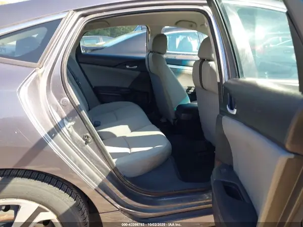 2HGFC2F51JH599747 2018 HONDA CIVIC - Image 8