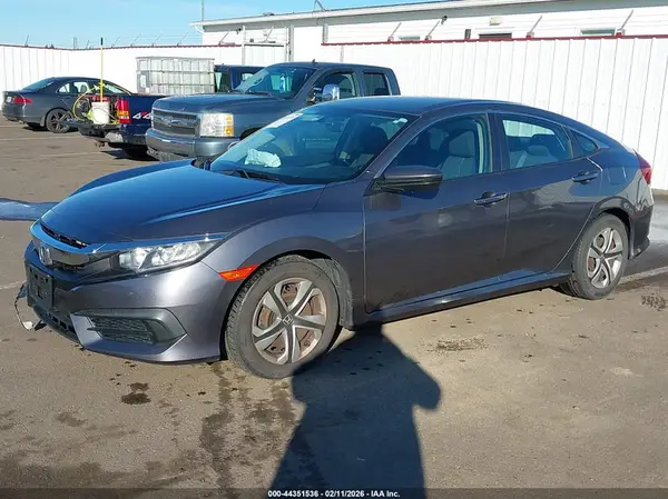 2HGFC2F51JH601349 2018 HONDA CIVIC - Image 2