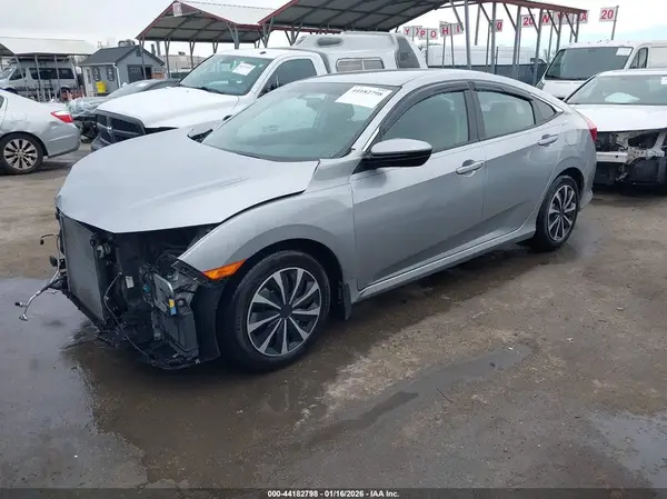2HGFC2F51JH603327 2018 HONDA CIVIC - Image 2
