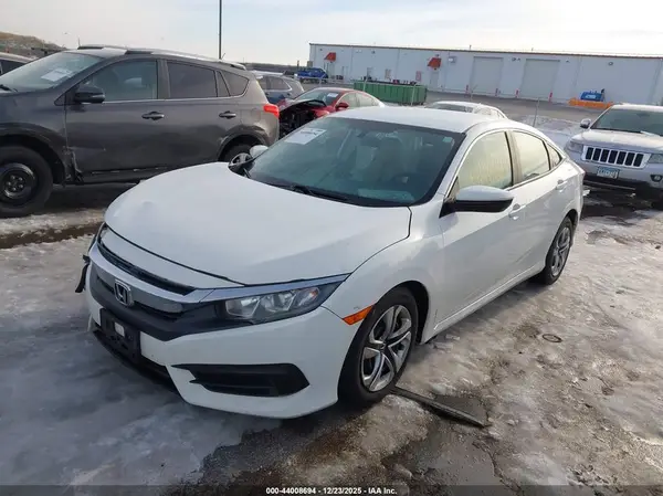2HGFC2F51JH604249 2018 HONDA CIVIC - Image 2