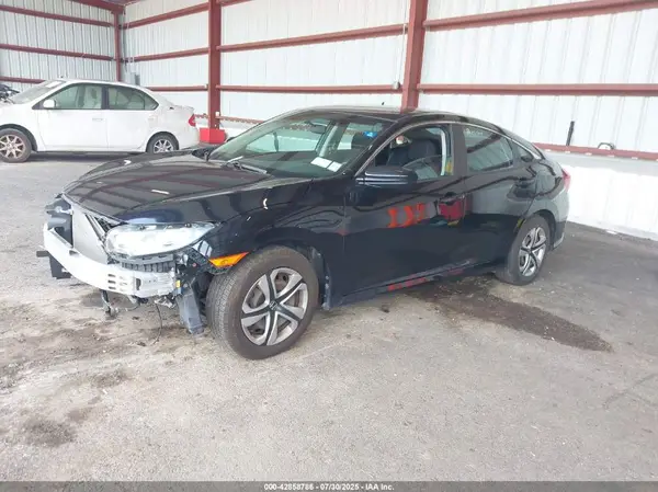 2HGFC2F51JH607894 2018 HONDA CIVIC - Image 2