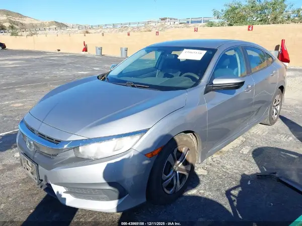 2HGFC2F52HH507782 2017 HONDA CIVIC - Image 2