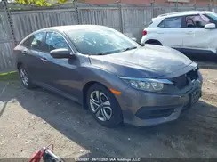 2HGFC2F52JH002931 2018 HONDA CIVIC