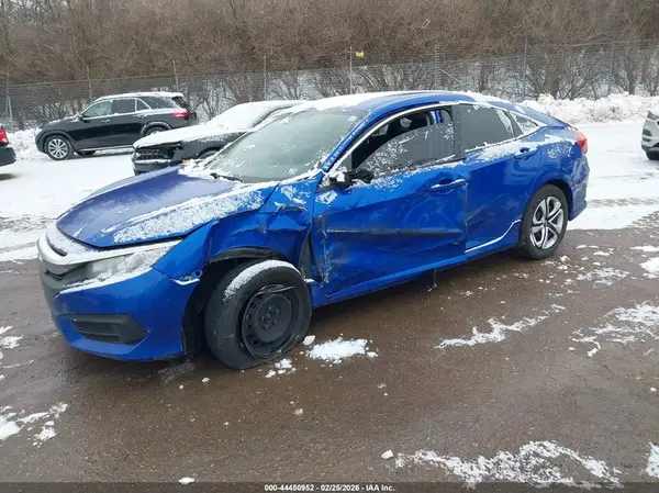 2HGFC2F52JH504063 2018 HONDA CIVIC - Image 2