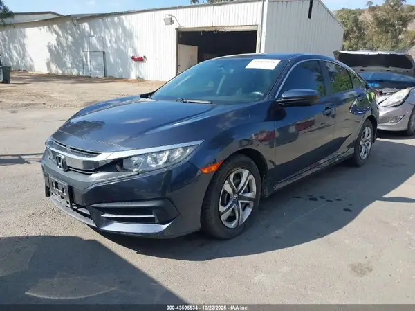 2HGFC2F52JH505262 2018 HONDA CIVIC - Image 2