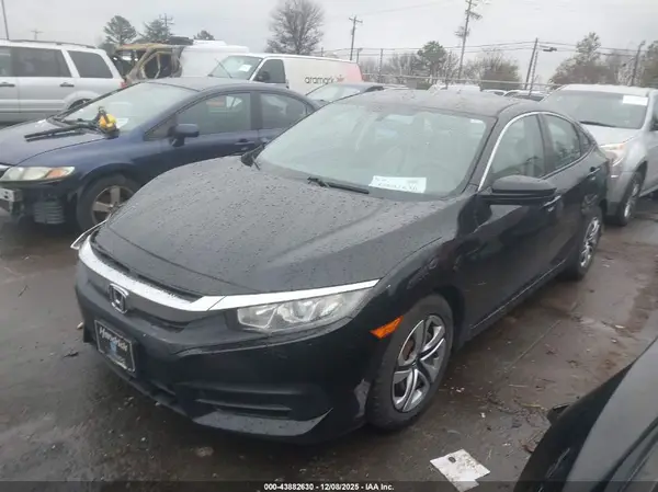 2HGFC2F52JH515788 2018 HONDA CIVIC - Image 2