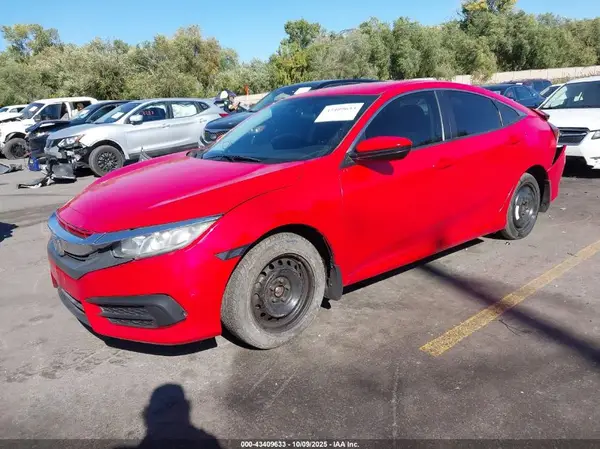 2HGFC2F52JH517573 2018 HONDA CIVIC - Image 2