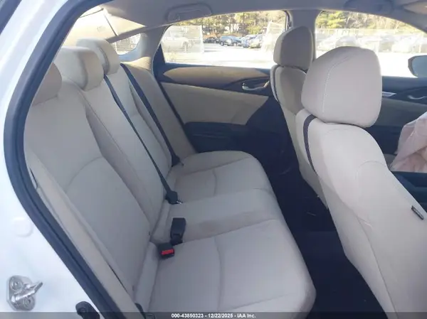 2HGFC2F52JH518688 2018 HONDA CIVIC - Image 8