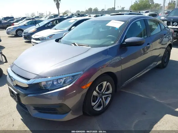 2HGFC2F52JH522675 2018 HONDA CIVIC - Image 2