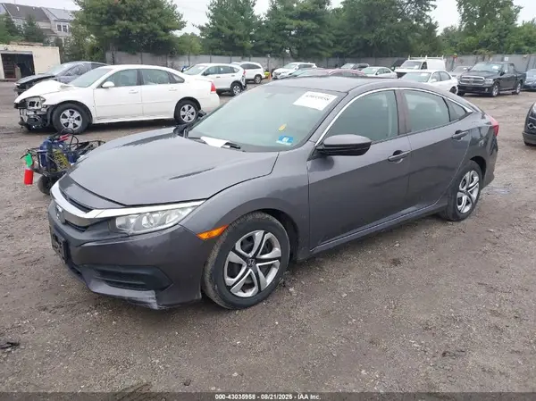 2HGFC2F52JH525088 2018 HONDA CIVIC - Image 2