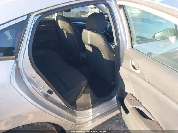 2HGFC2F52JH529903 2018 HONDA CIVIC - Image 8