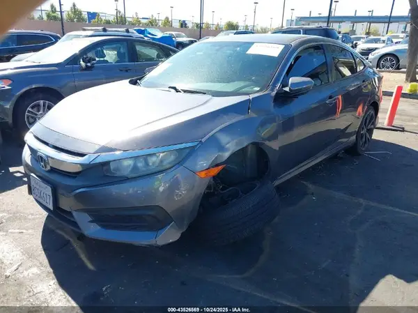 2HGFC2F52JH541484 2018 HONDA CIVIC - Image 2