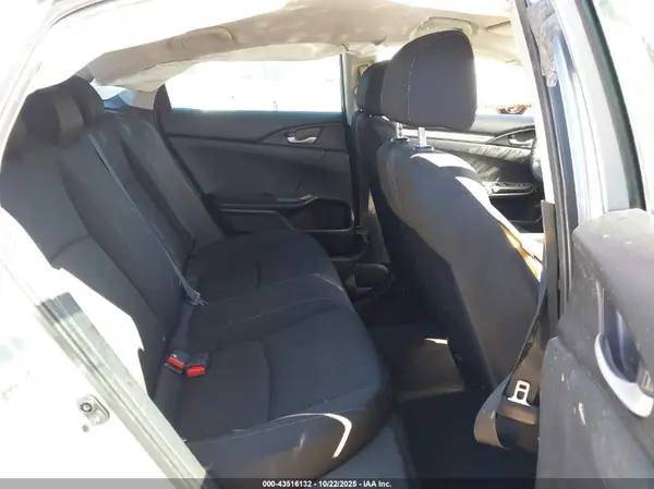 2HGFC2F52JH557572 2018 HONDA CIVIC - Image 8