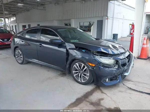 2HGFC2F52JH561024 2018 HONDA CIVIC - Image 1