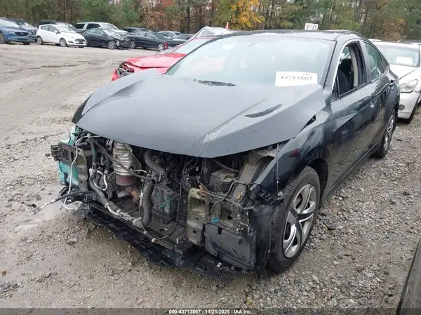 2HGFC2F52JH562559 2018 HONDA CIVIC - Image 2