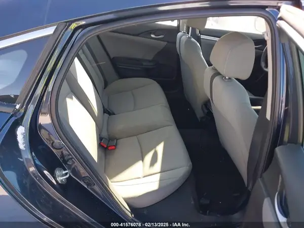 2HGFC2F52JH573027 2018 HONDA CIVIC - Image 8