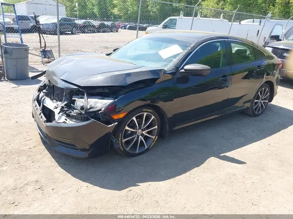 2HGFC2F52JH573819 2018 HONDA CIVIC - Image 2