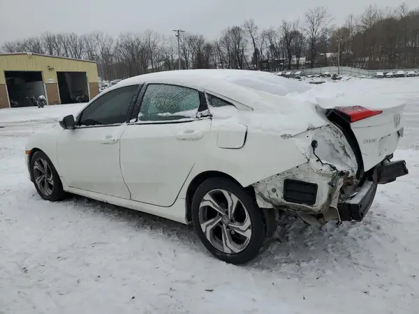 2HGFC2F52JH574789 2018 HONDA CIVIC - Image 2