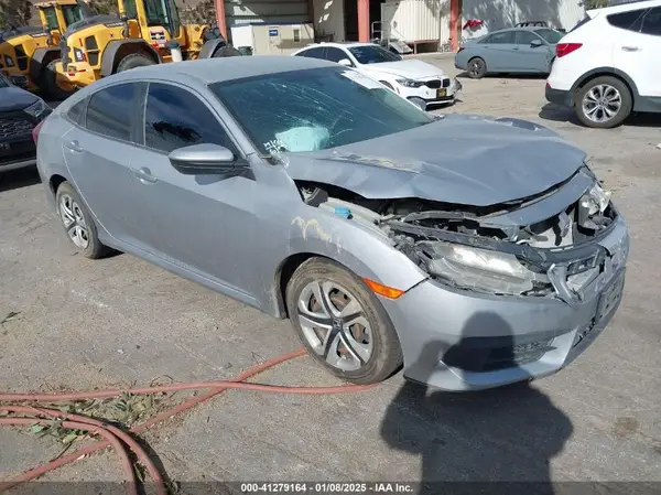 2HGFC2F52JH588014 2018 HONDA CIVIC - Image 1