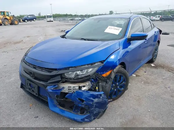 2HGFC2F52JH588398 2018 HONDA CIVIC - Image 2