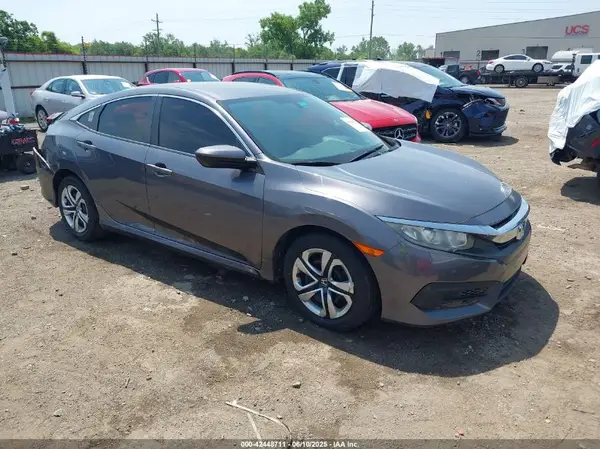 2HGFC2F52JH597120 2018 HONDA CIVIC - Image 1