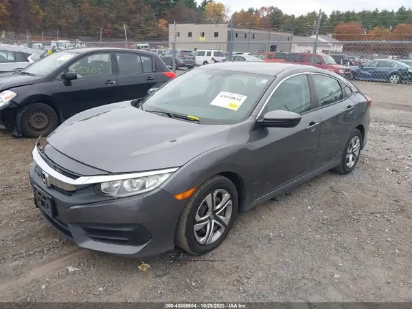2HGFC2F52JH600257 2018 HONDA CIVIC - Image 2