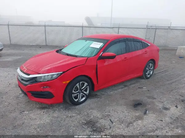 2HGFC2F52JH607094 2018 HONDA CIVIC - Image 2