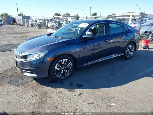 2HGFC2F53HH555095 2017 HONDA CIVIC - Image 2