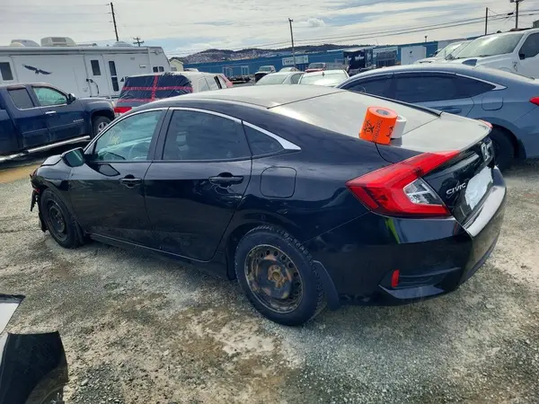 2HGFC2F53JH003103 2018 HONDA CIVIC - Image 2